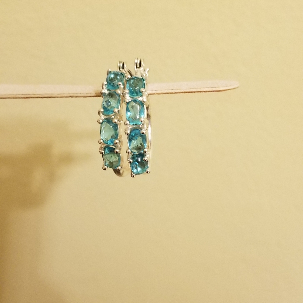 Hoop Earrings With Turquoise Stones - Picture 1 of 3